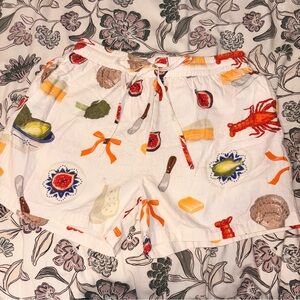 2/$15 🍓 Women's White Patterned Shorts